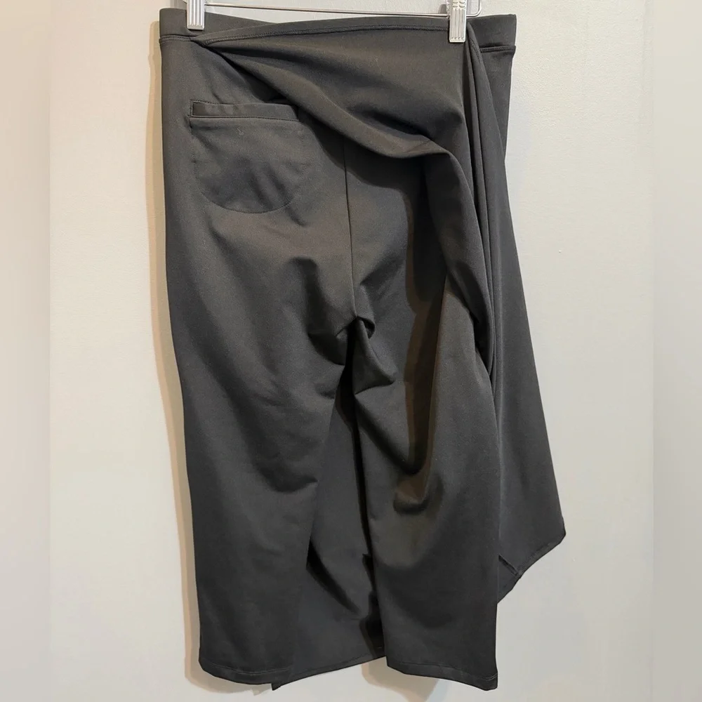 NWOT Betabrand The Sassiest Pant Skort